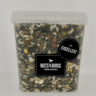 Nuts 4 Birds Ara Excellent 2 kilos